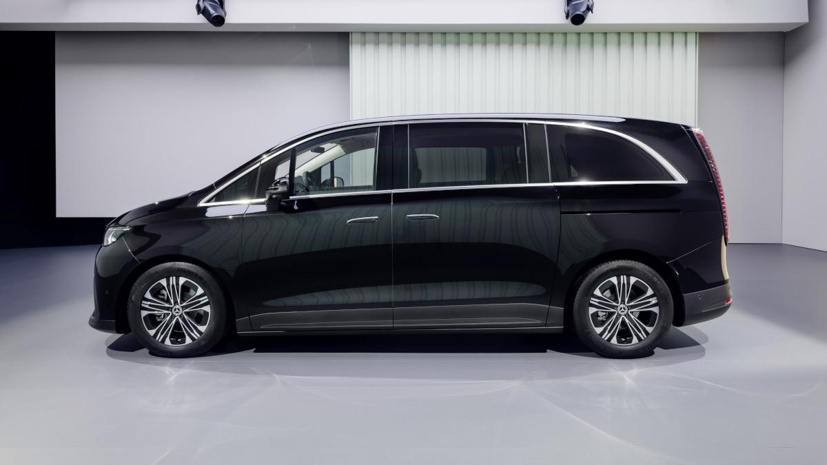 Yeni elektrikli Mercedes-Benz VLE 83.768 Euro'dan satışa çıkıyor