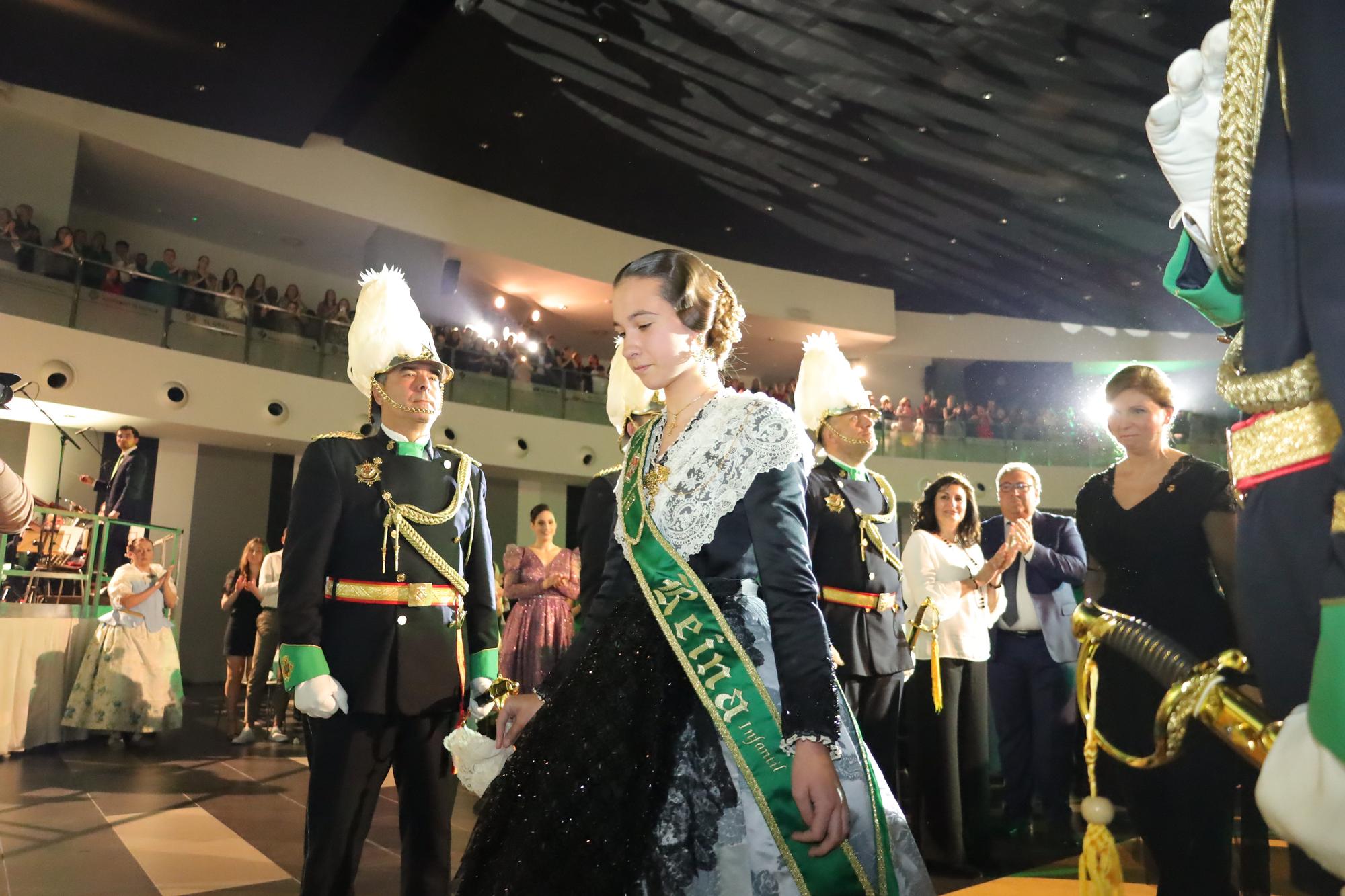 Galania a la reina infantil de las fiestas de la Magdalena