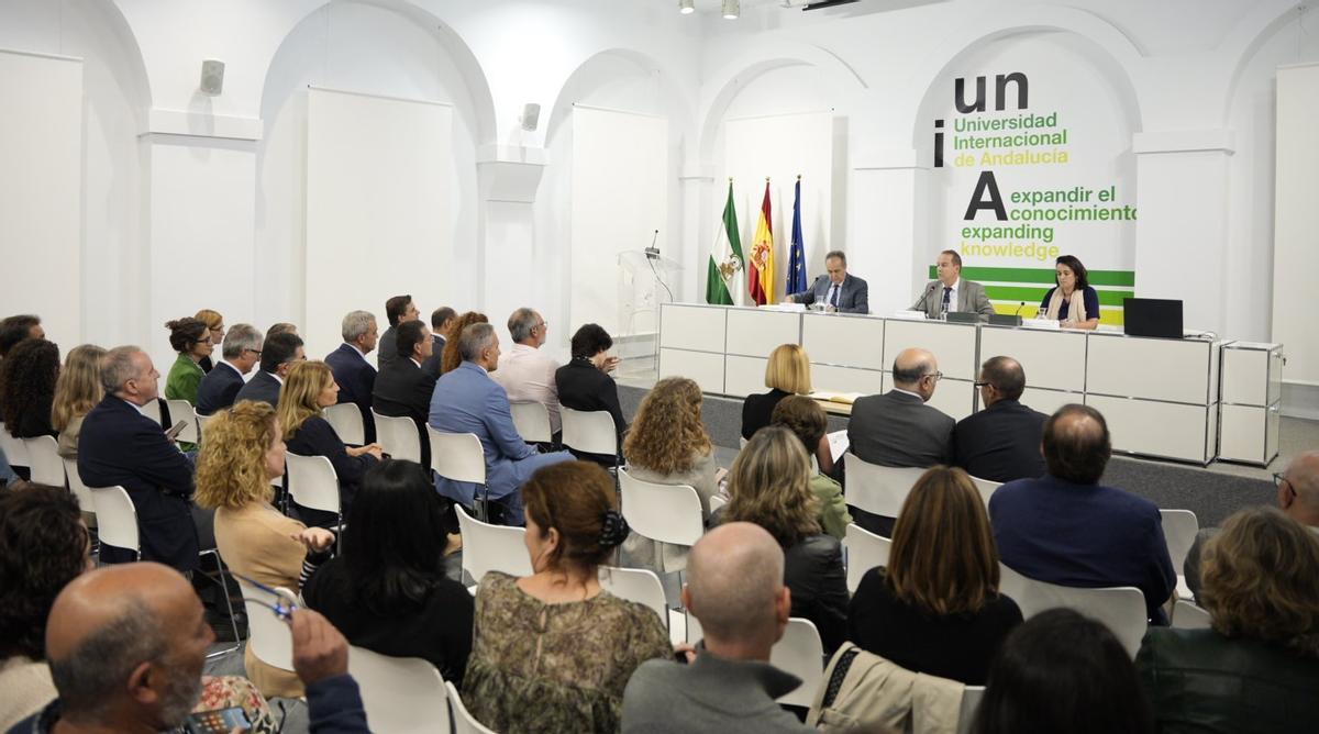 Acto de la toma de posesión de la nueva junta de gobierno de la UNIA.