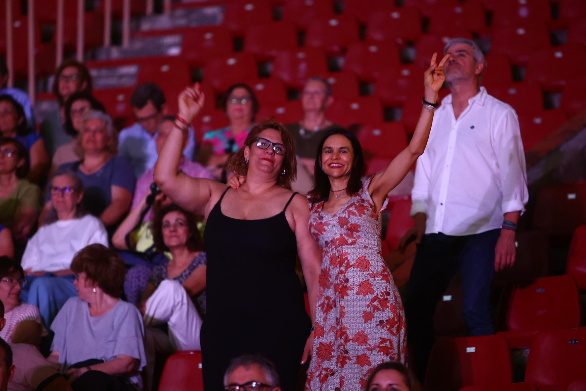 Luz Casal enciende Los Califas