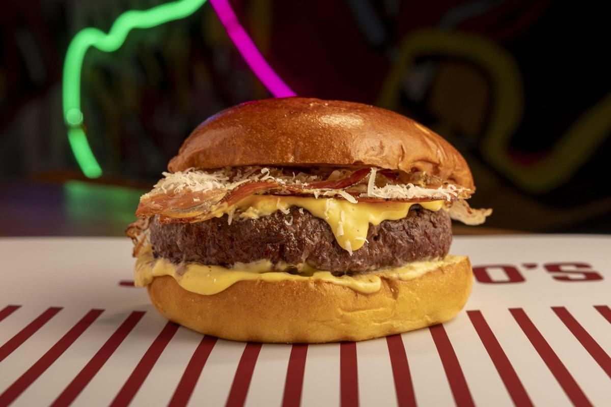 La primera carbonara a la parrilla para comer con las manos. En serio.