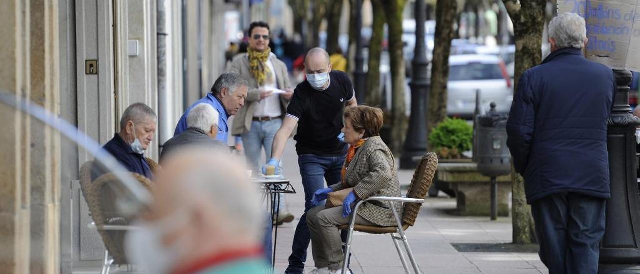 Terraza en la calle Joaquín Loriga en días pasados. // Bernabé/Javier Lalín