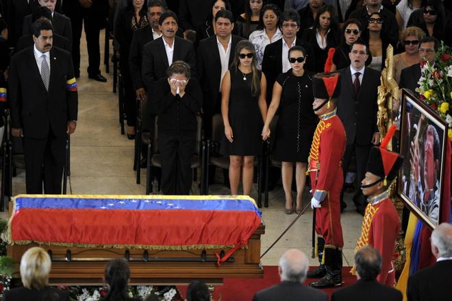 Plus Ultra 'coló' en la pandemia a la hija pequeña de Chávez en un avión a Caracas: "La pasaremos de incógnito"
