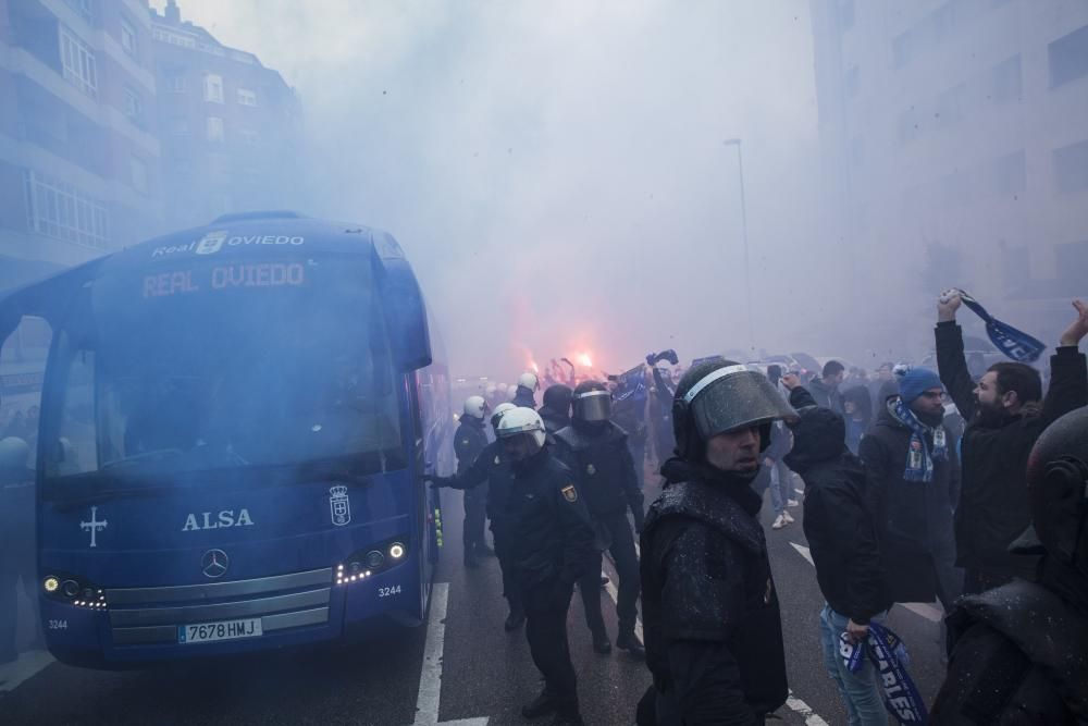 Llegada del Real Oviedo al Tartiere