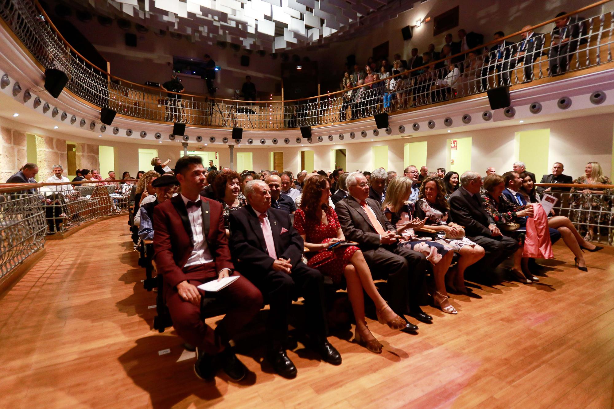 Galería de imágenes de la gala de la Medalla de Oro y de los Premios Xarc en Santa Eulària