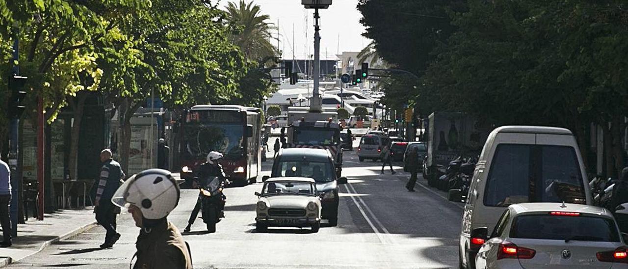 El PP propone una Rambla con un carril bus, otro de tráfico, uno compartido y aparcamiento de buses.