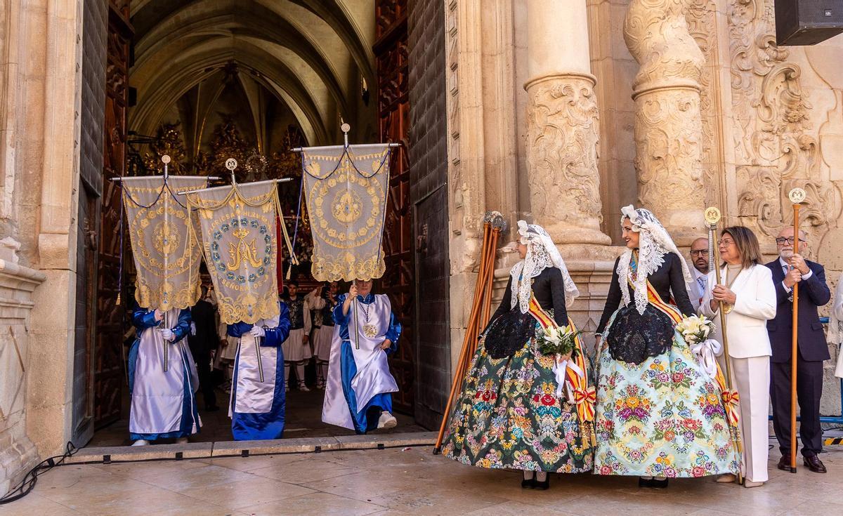 Aleluyas como colofón de la Semana Santa Alicantina Aleluyas como colofón de la Semana Santa Alicantina