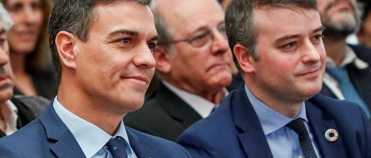 Una imagen de Pedro Sánchez junto a Iván Redondo.