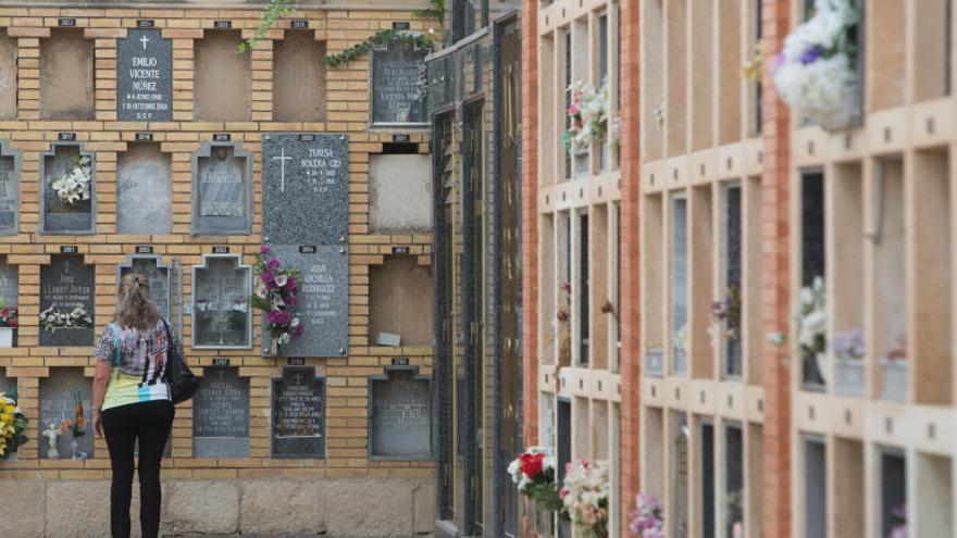 El eterno problema de la falta de espacio en el cementerio