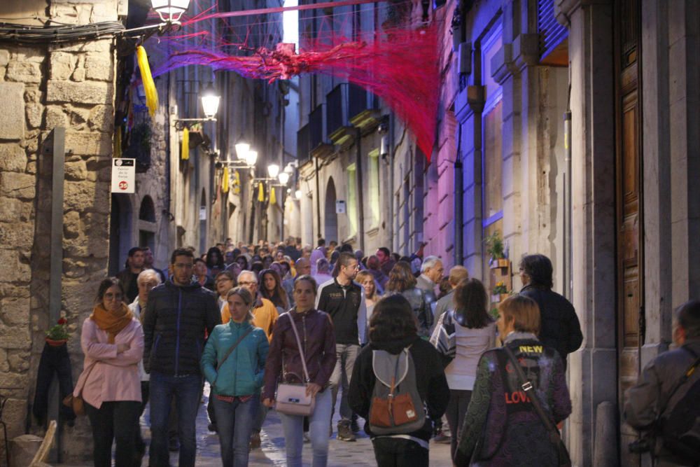 Els muntatges de Temps de Flors van estar oberts fins ben entrada la nit