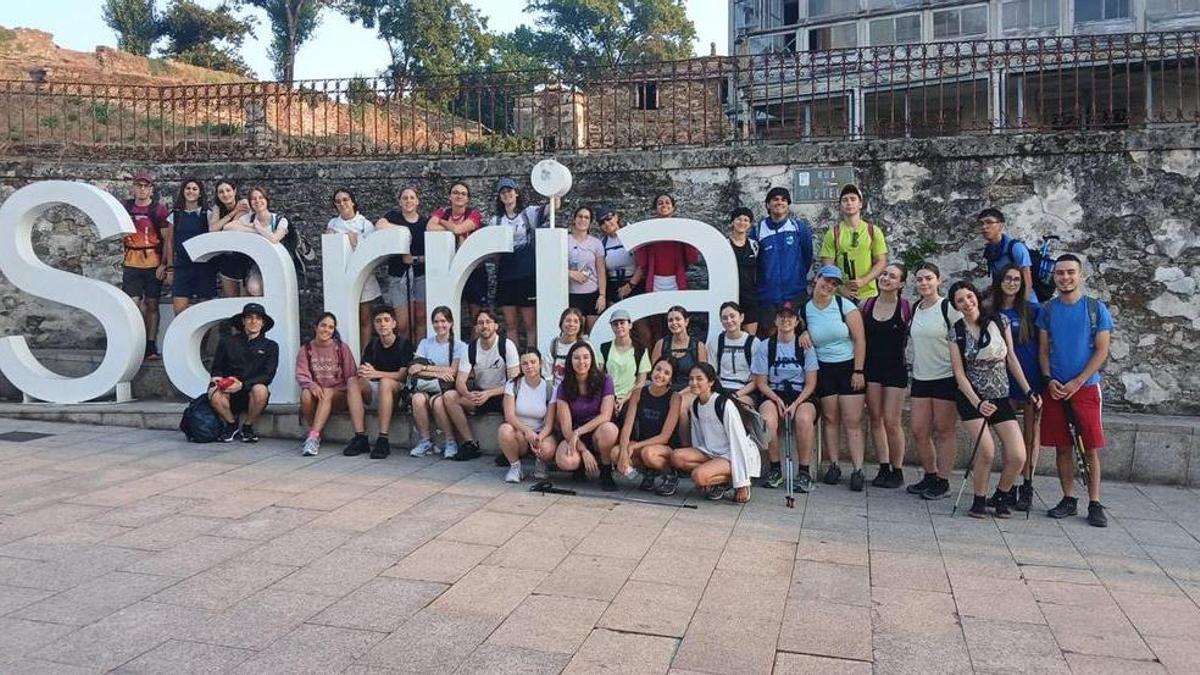 35 joves de València realitzen el Camí de Sant Jaume dins del programa 'Estiu Jove' de l'Ajuntament de València.