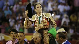 Un rotundo José Tomás vuelve a marcar las diferencias en Alicante