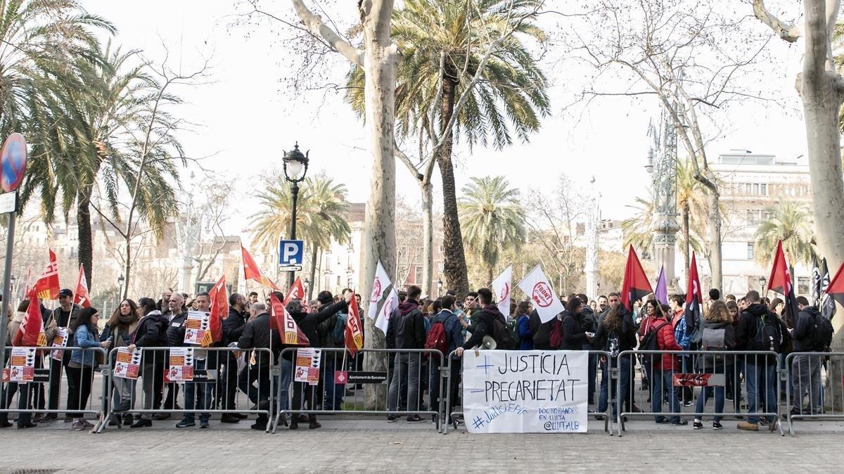 zentauroepp52474980 25 02 2020   barcelona  sociedad   manifestaciones de doctor200225162937