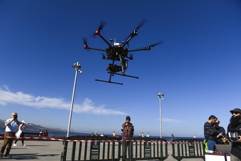 Las Canteras, a vista de dron.