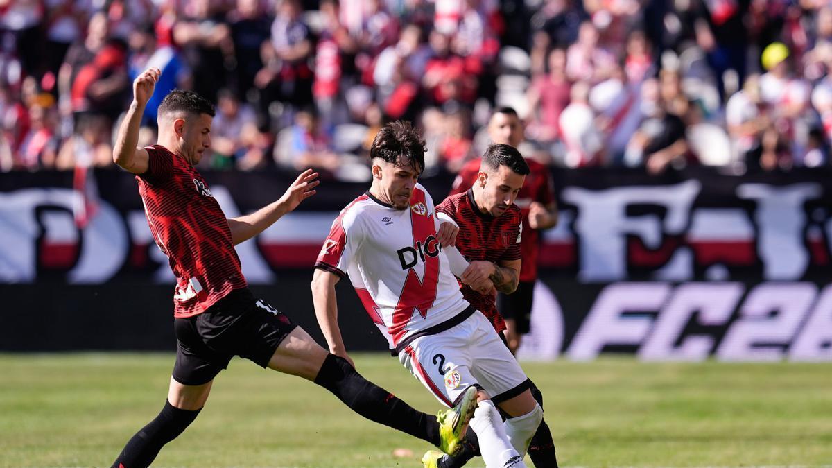 Rayo y Athletic empatan en Vallecas y suman un punto que les sirve de poco