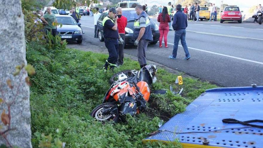 Un joven de 22 años fallece tras sufrir un accidente de moto en Redondela