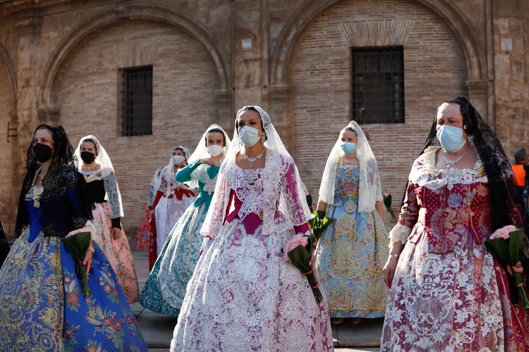 Búscate en el segundo día de Ofrenda por las calles del Mar y Avellanas (entre las 10:00 y 11:00 horas)