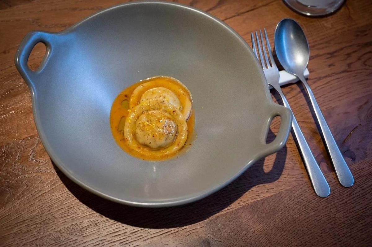 Los sorrentinos de cordero que se elaboran en base a la receta de caldereta extremeña. Acebuche (Zafra)