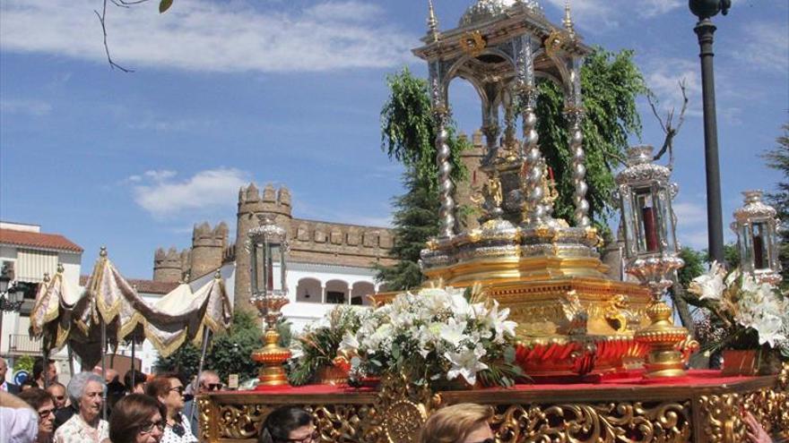 Tradición y colorido se entremezclan en un día muy especial para los zafrenses