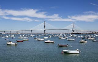 Rajoy alude al nuevo puente de Cádiz como mejor ejemplo de entendimiento entre los pueblos