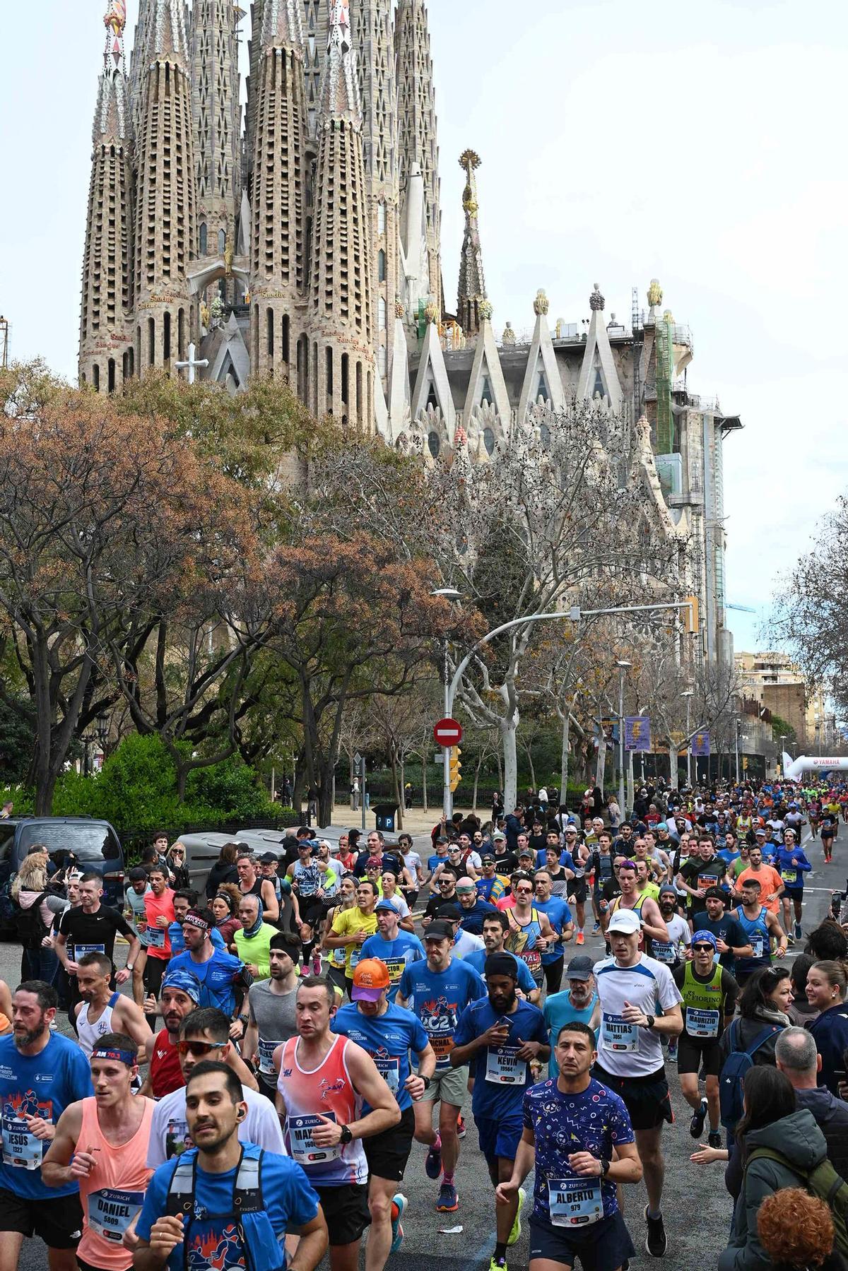 ¿Has participado en la Marató de Barcelona 2024? ¡Búscate en las fotos¡