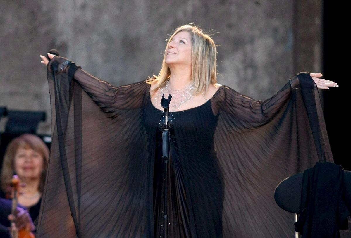 La cantante estadounidense Barbra Streisand, durante un concierto en Berlín.
