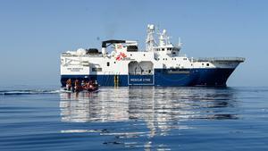 Itàlia aplica el desembarcament selectiu d’immigrants al barco de MSF