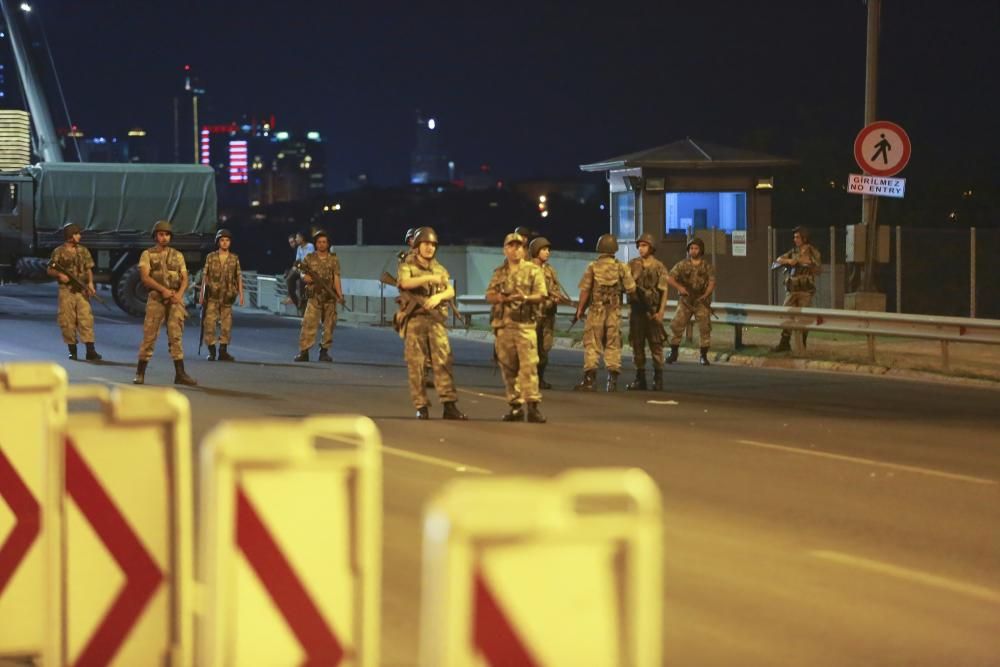 Soldats de l''exèrcit turc desplegats a Istanbul