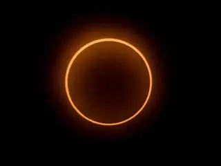 Ames repartirá 2.000 gafas homologadas para el eclipse solar del 12 de agosto