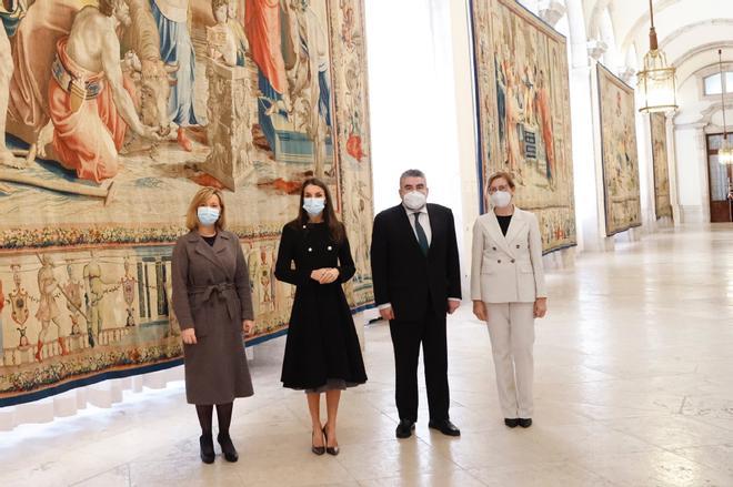 La reina Letizia ha inaugurado la exposición “Rafael en palacio. Tapices para Felipe II”