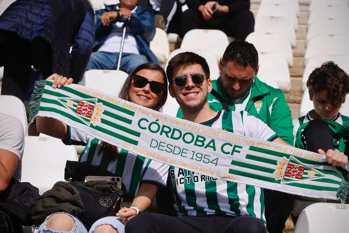 Córdoba CF-Granada | Las imágenes de la afición en El Arcángel