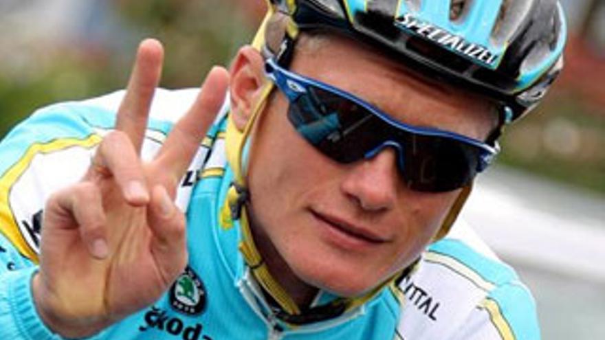 Vinokourov se declara inocente y confirma su retirada