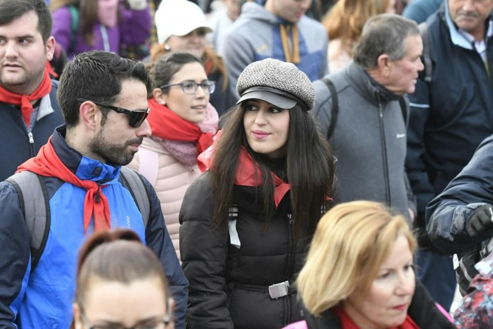 Cientos de fieles acompañan a la Santa.