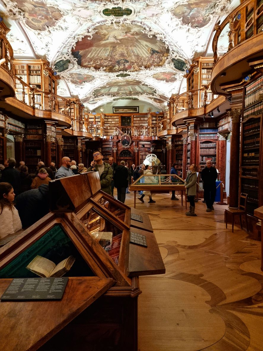 Interior de la biblioteca de la abadía de Saint Gall