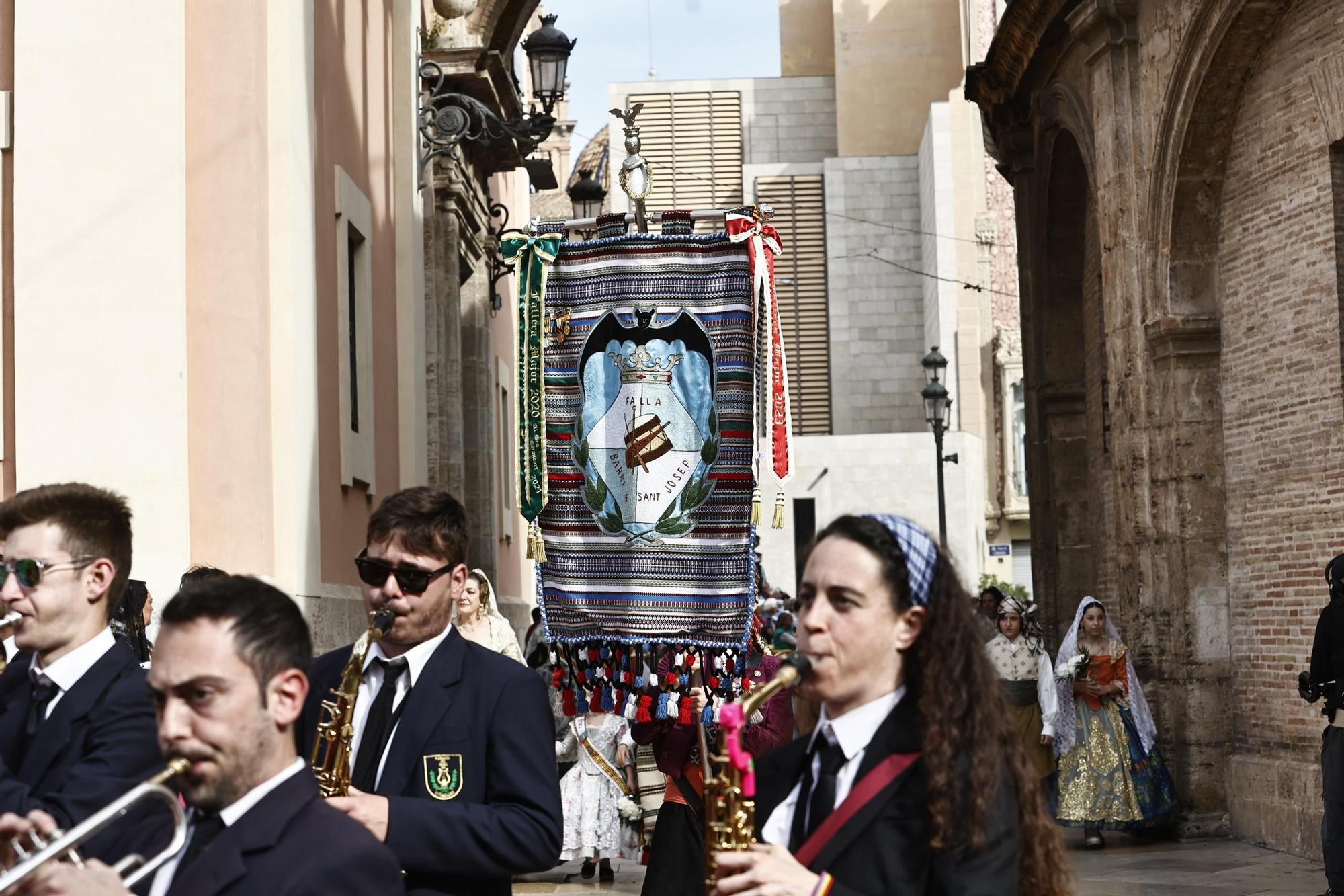 Ofrenda 18 de marzo. Calle de la Paz (16-17 horas)