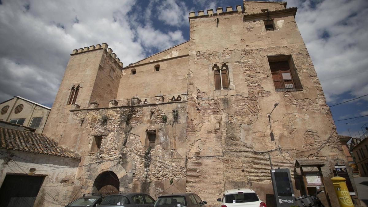 Fachada del Palau-Castell de Albalat.
