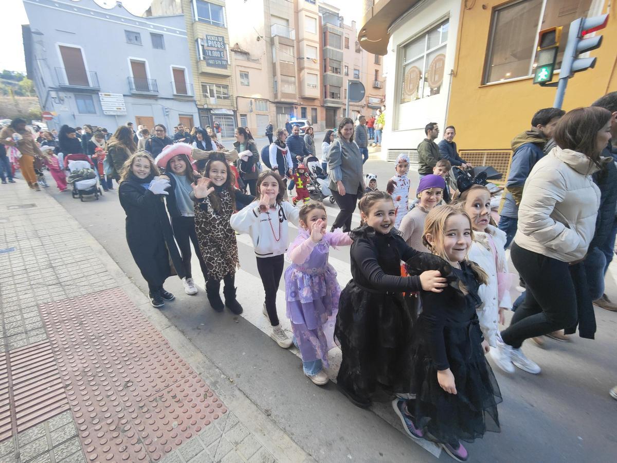 Otro momento del desfile infantil en l'Alcora.