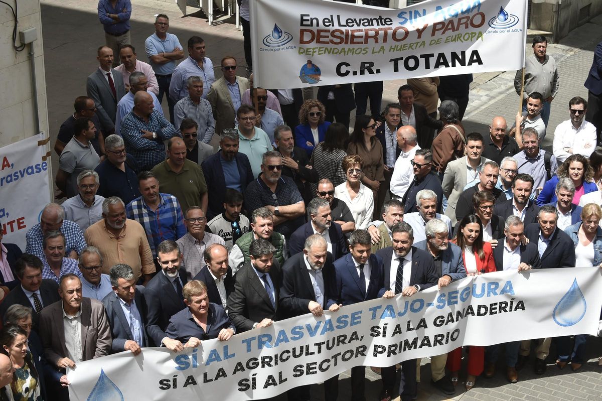 Acto de protesta organizado por el Scrats por los recortes al Trasvase Tajo-Segura