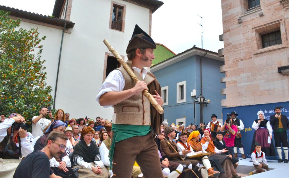 Concursu y Muestra de Traxes Tradicionales en Grado