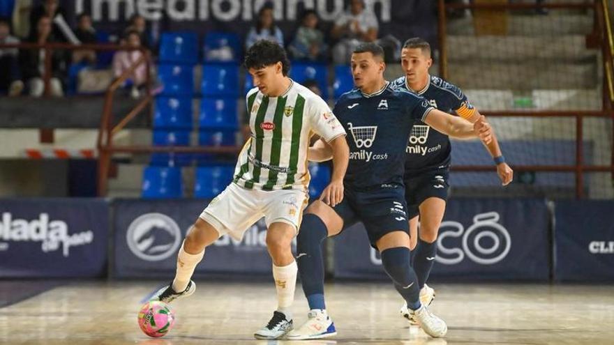 El Córdoba Futsal apalabra la salvación tras un empate frenético en la pista del Alzira