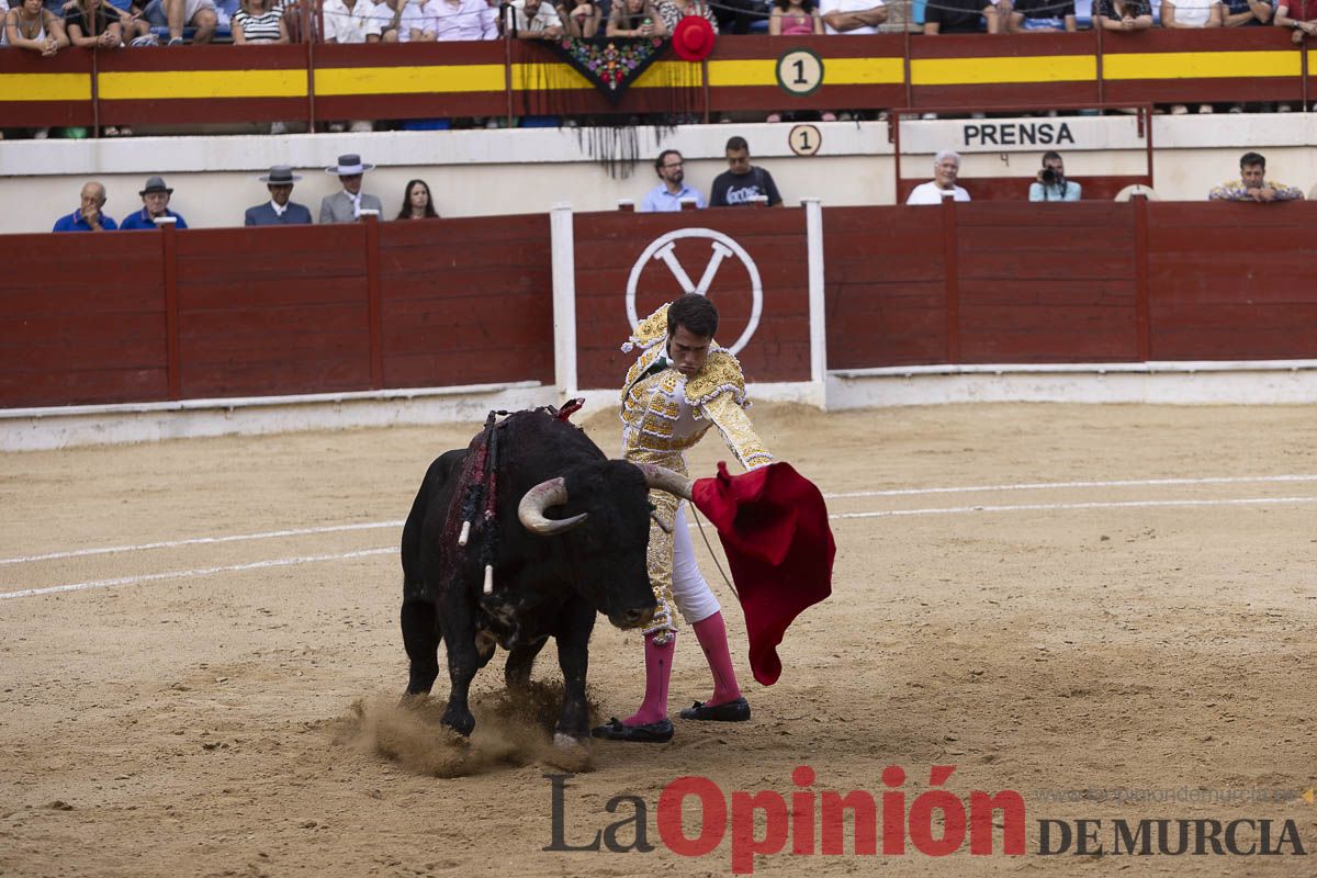Tarde histórica en Abarán con la alternativa de José María Trigueros y el indulto de Tomás Rufo, junto a Castella salieron a hombros