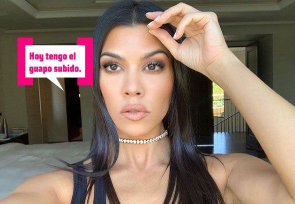 Kourtney Kardashian espectacular en bikini