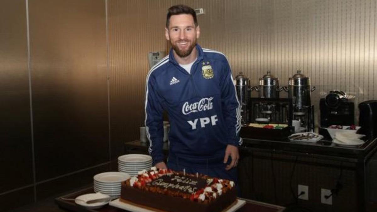 La Selección Argentina se acuerda de Messi por su cumpleaños