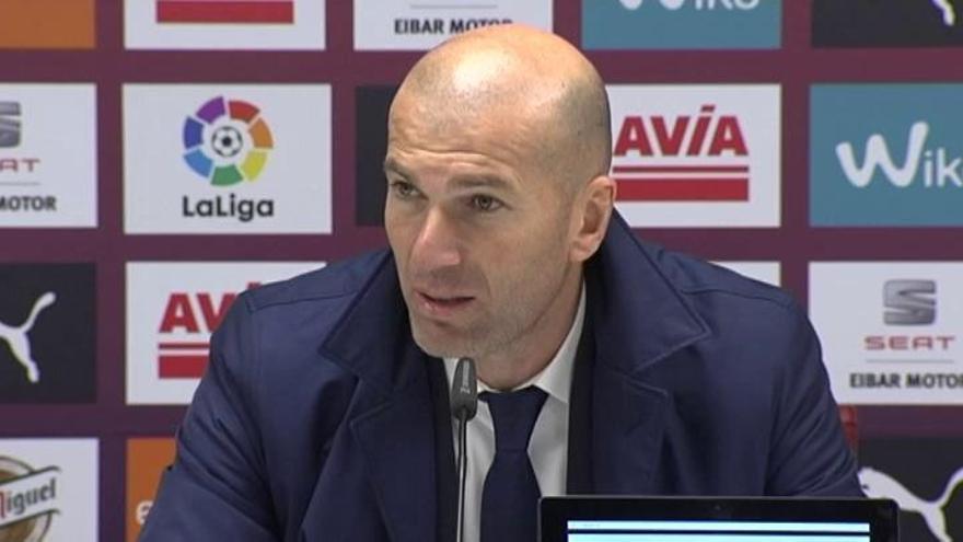 Zidane: "Estoy contento por Benzema, ha estado en los cuatro goles"