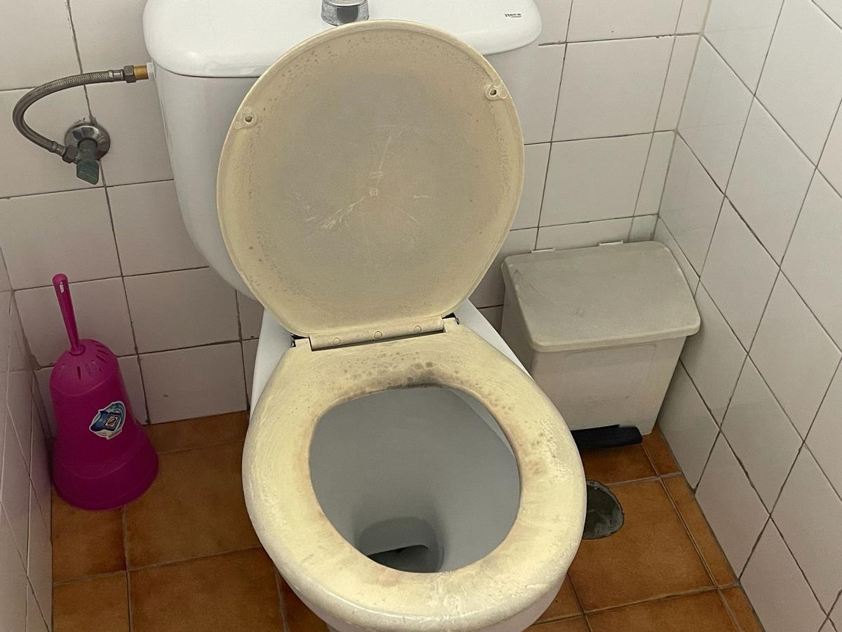 Así fue la concentración de protesta en el colegio Eulalia Álvarez