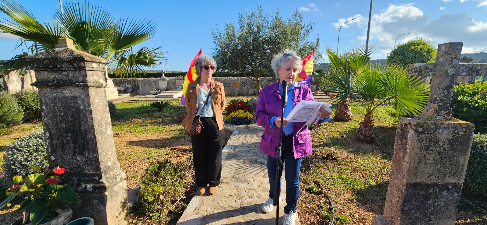 Imágenes del homenaje a las víctimas del golpe de Estado franquista en Santa Maria
