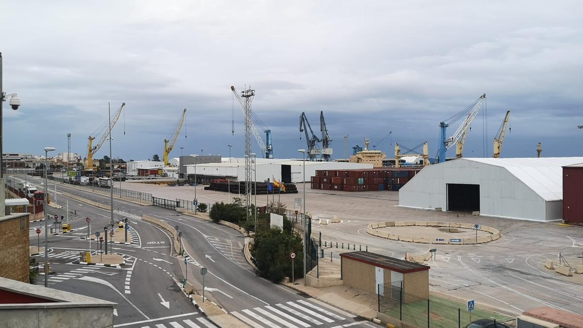 Vista de una terminal del Puerto de Sagunt, en una imagen reciente.