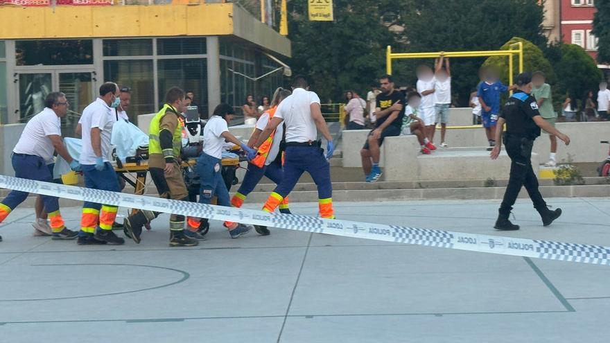 mar con un hilo de vida al hombre de 44 años que cayó desplomado en las pistas de baloncesto de Vilagarcía