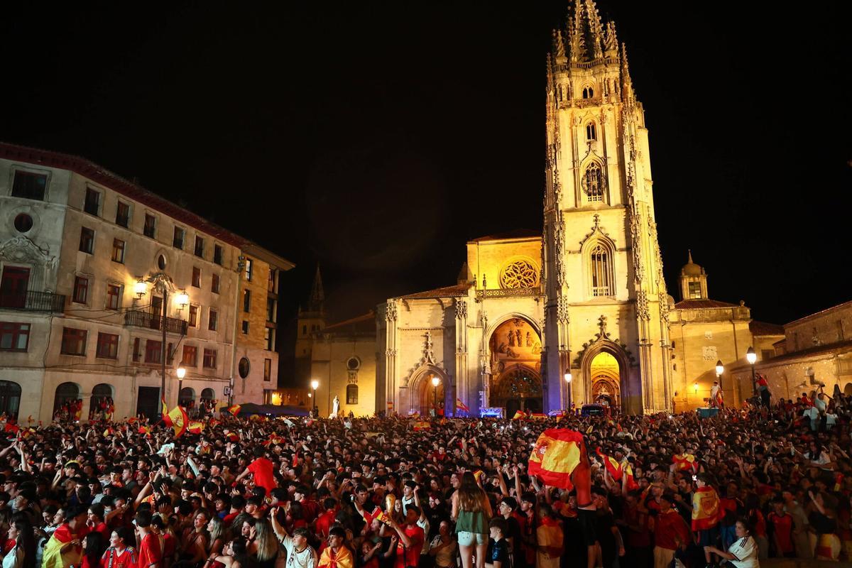 Así se vivió el triunfo de España en Oviedo