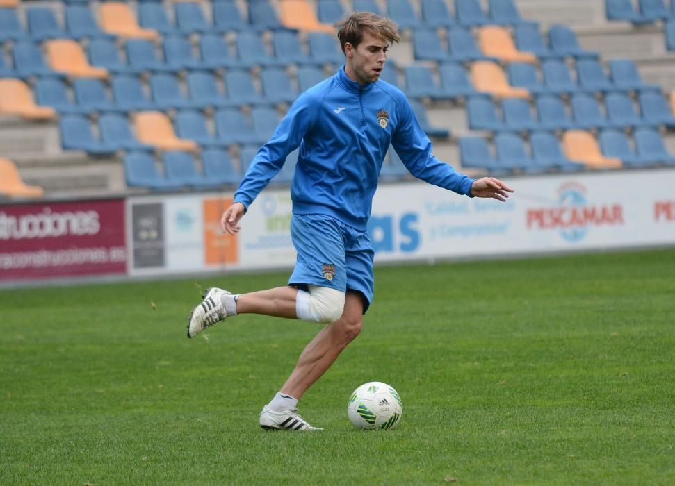 Entrenamiento del Pontevedra en Pasarón